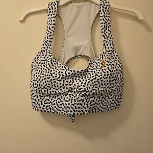 Do you even excel crop sports bra medium